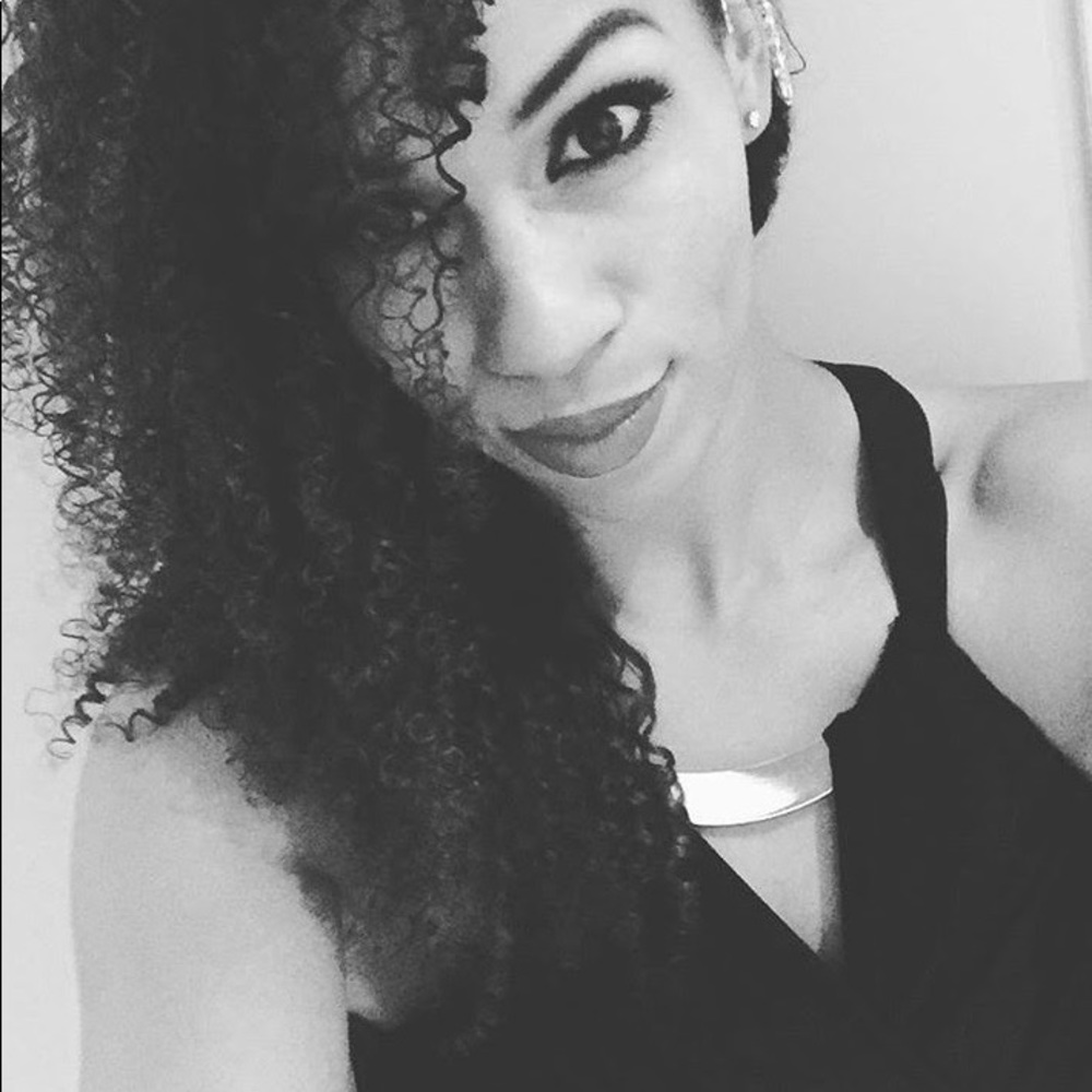Meet your Posher, Thalia